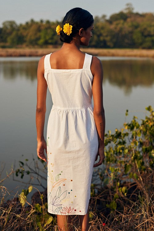 Okhai 'Daydream' Hand Embroidered Mirror Work Pure Cotton Dress with Stole - Image 4