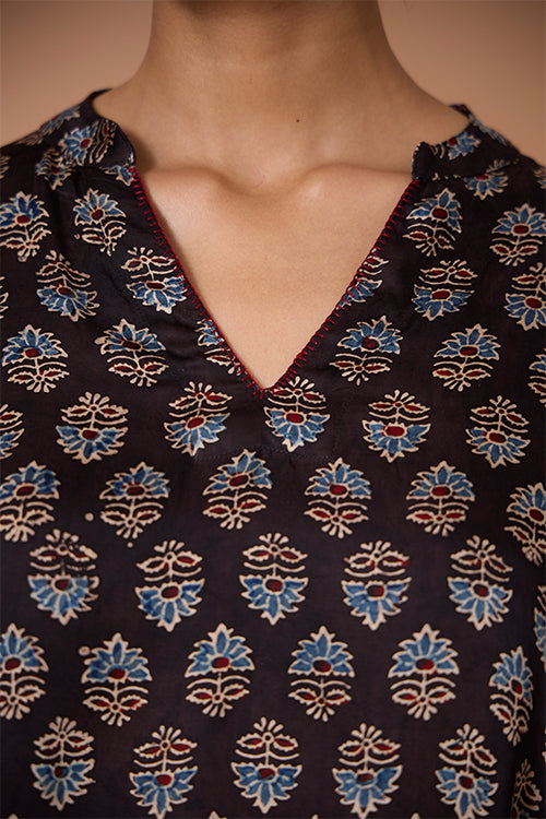 Okhai Sapphire Hymns Hand Embroidered MIrrorwork Handblock Printed Modal Ajrakh Kaftaan - Image 3