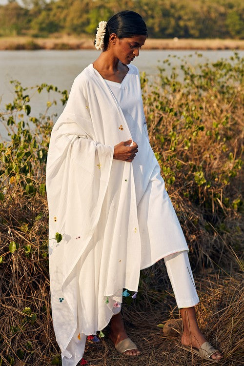 Okhai 'Reverie' Hand Embroidered Pure Cotton Kurta-Pant-Dupatta Set - Image 5